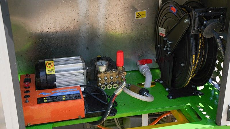 不銹鋼電動(dòng)三輪高壓清洗車(600L)